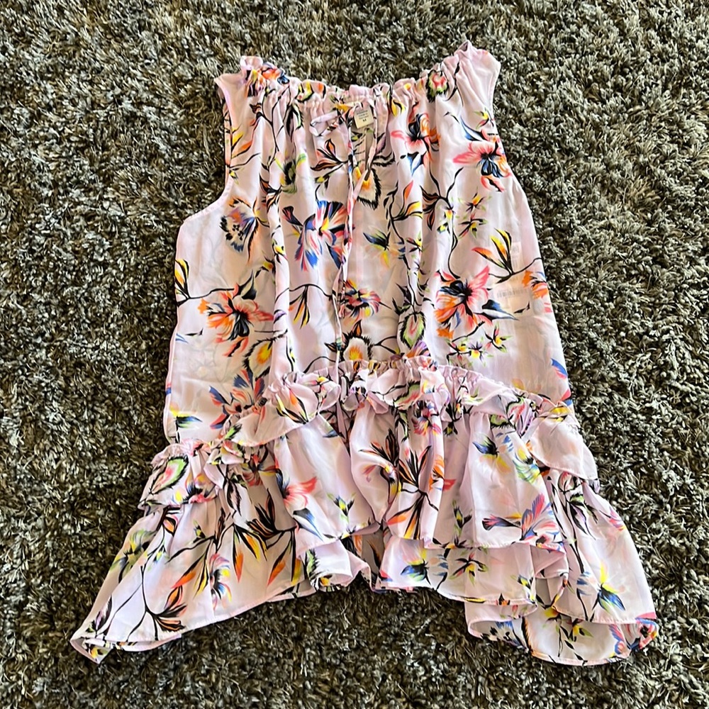 bar III flowy sleeveless blouse